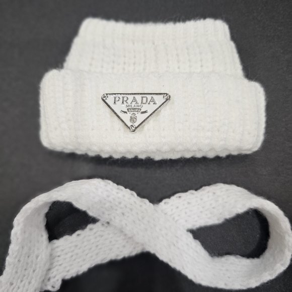 Designer-Inspired White Outfit for Labubu V1/V3 - Picture 4 of 4